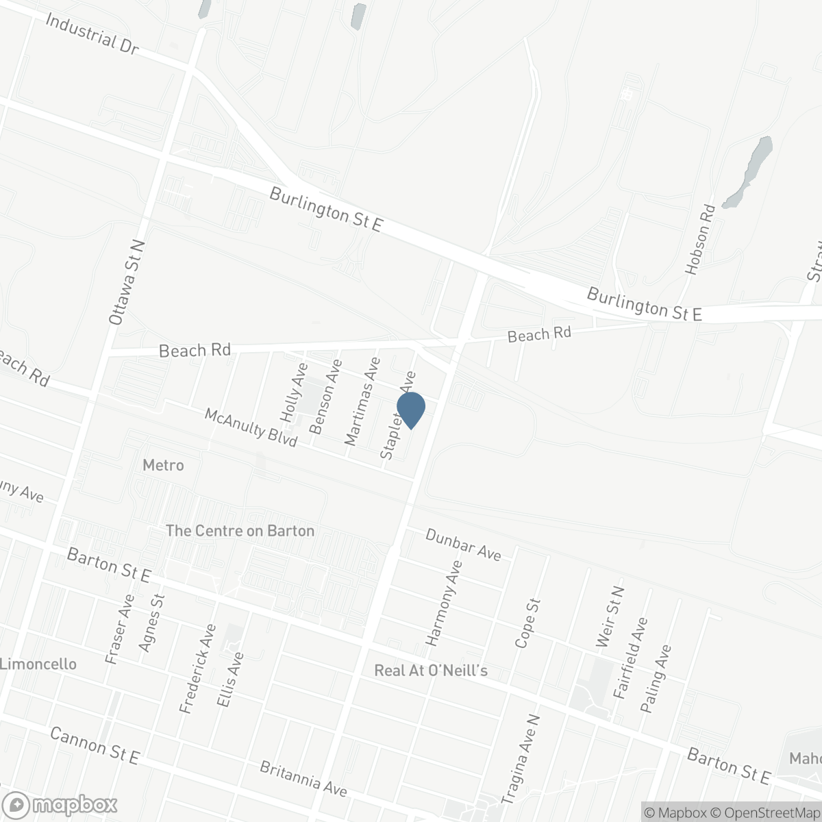 52 STAPLETON AVENUE N, Hamilton, Ontario L8H 3N5